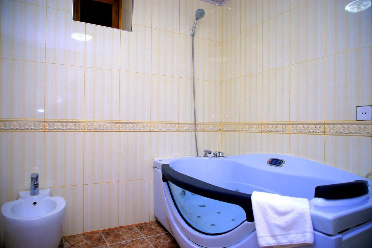 Luxe House Hotel Samarkand Ngoại thất bức ảnh